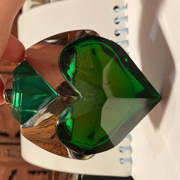 Aura Mugler Crystal Heart 1oz Perfume Bottle - Picture 3 of 11